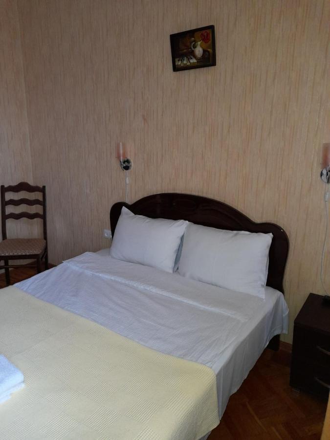 Anseza Hotel Koetaisi Buitenkant foto