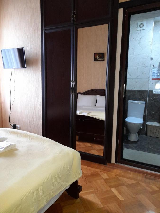Anseza Hotel Koetaisi Buitenkant foto