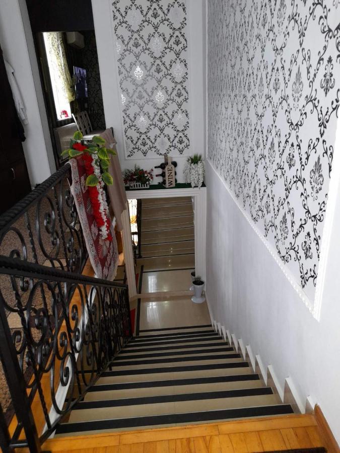 Anseza Hotel Koetaisi Buitenkant foto