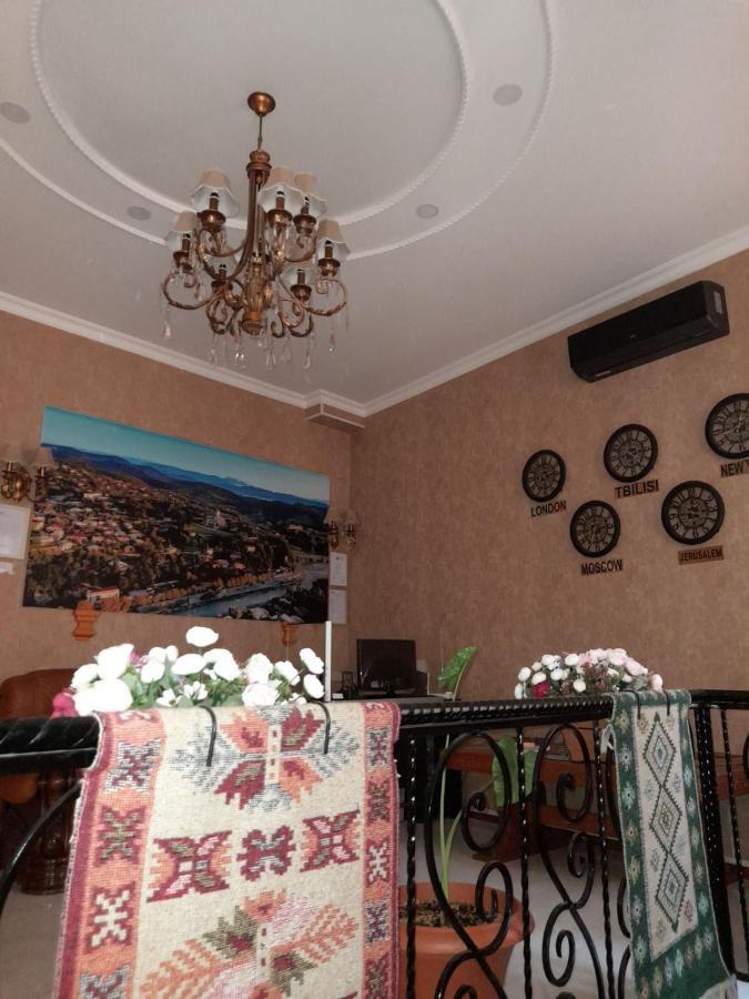 Anseza Hotel Koetaisi Buitenkant foto