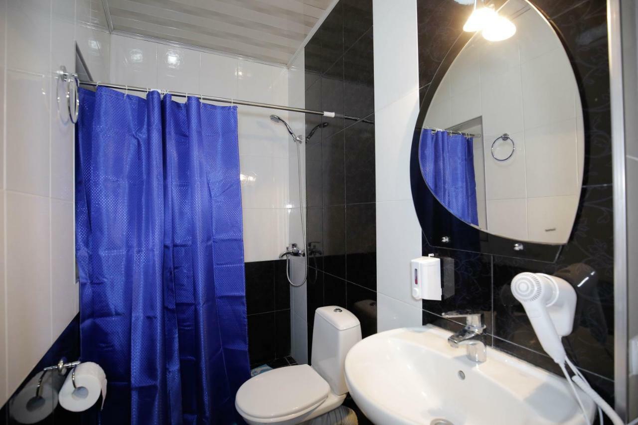 Anseza Hotel Koetaisi Buitenkant foto