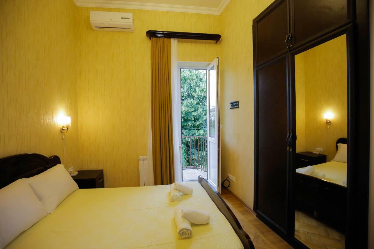 Anseza Hotel Koetaisi Buitenkant foto