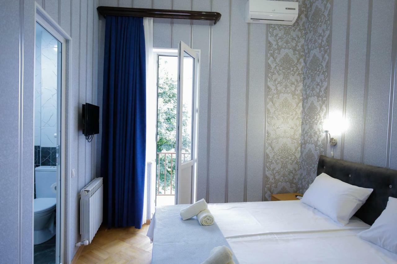 Anseza Hotel Koetaisi Buitenkant foto