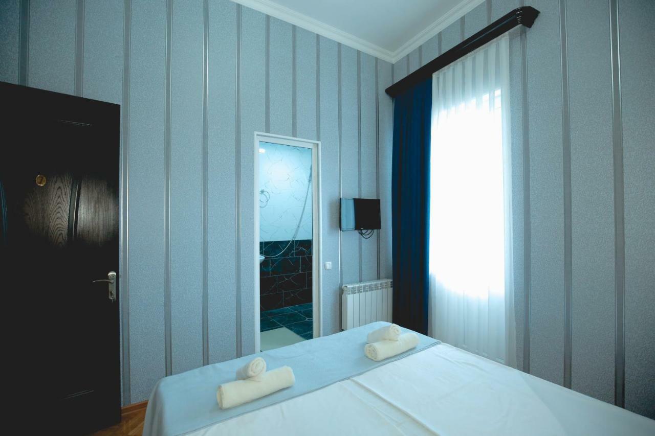Anseza Hotel Koetaisi Buitenkant foto