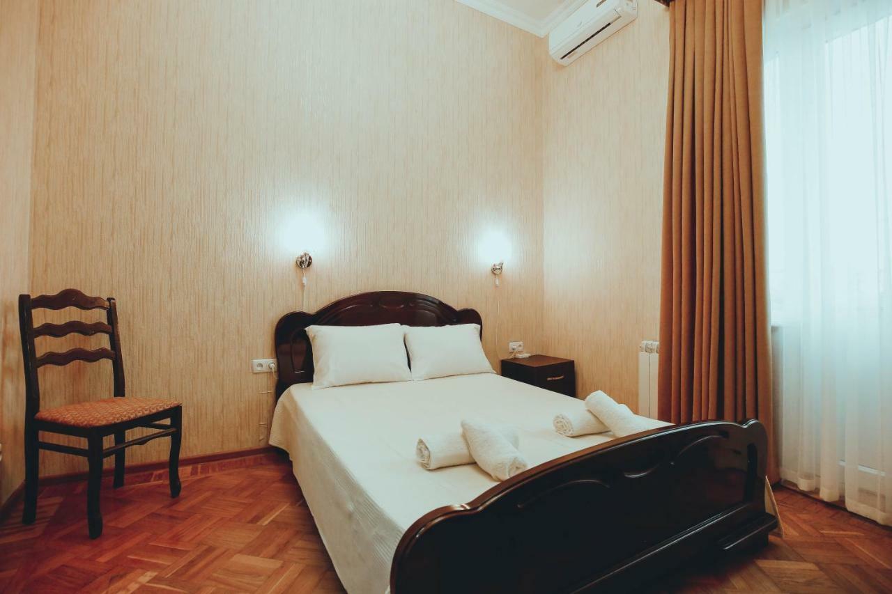 Anseza Hotel Koetaisi Buitenkant foto