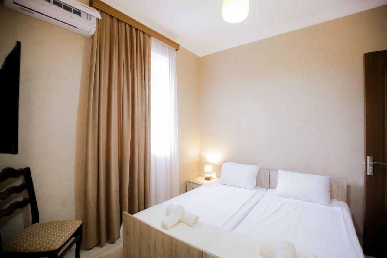 Anseza Hotel Koetaisi Buitenkant foto