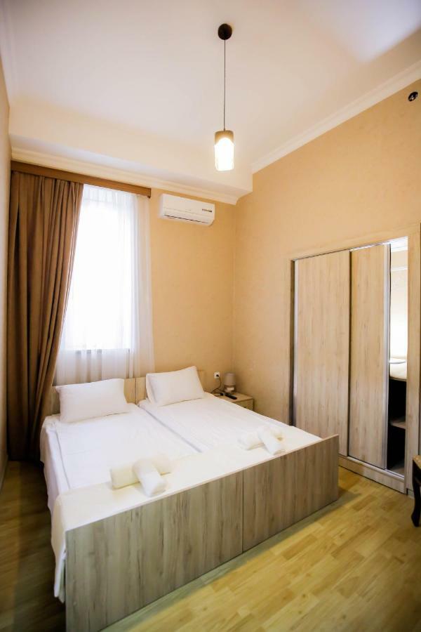 Anseza Hotel Koetaisi Buitenkant foto