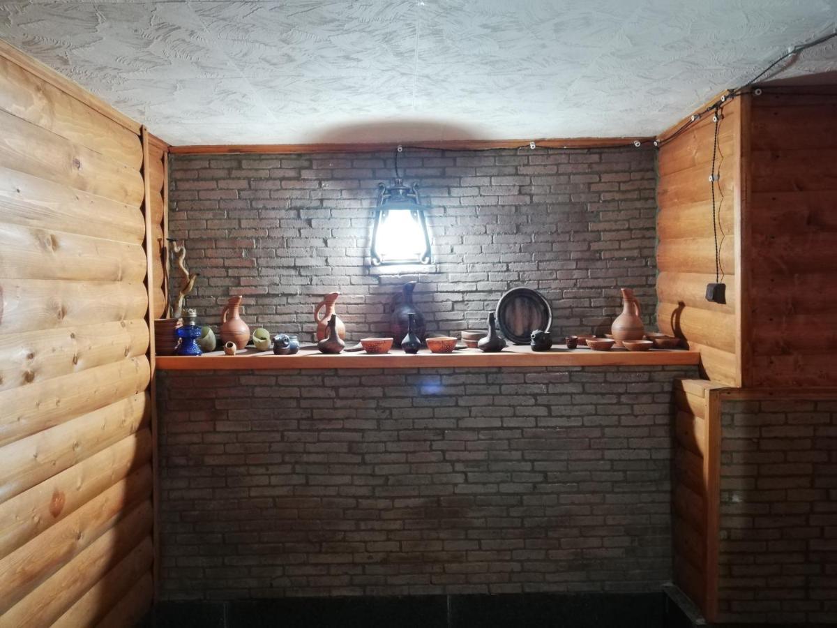 Anseza Hotel Koetaisi Buitenkant foto
